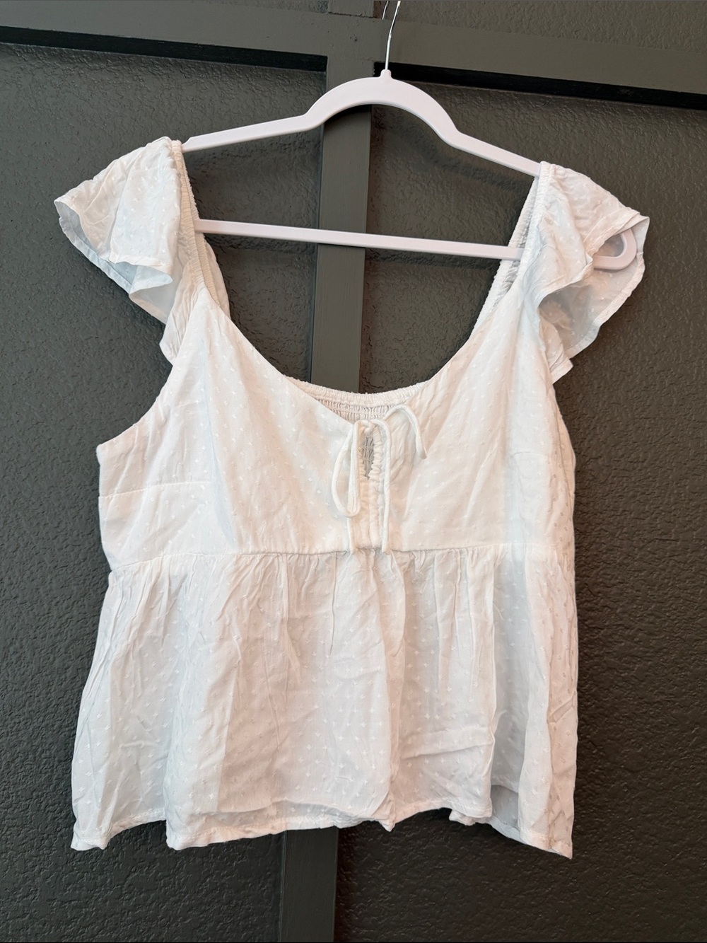 Hollister White Flutter Sleeve Top, Sz L NWT